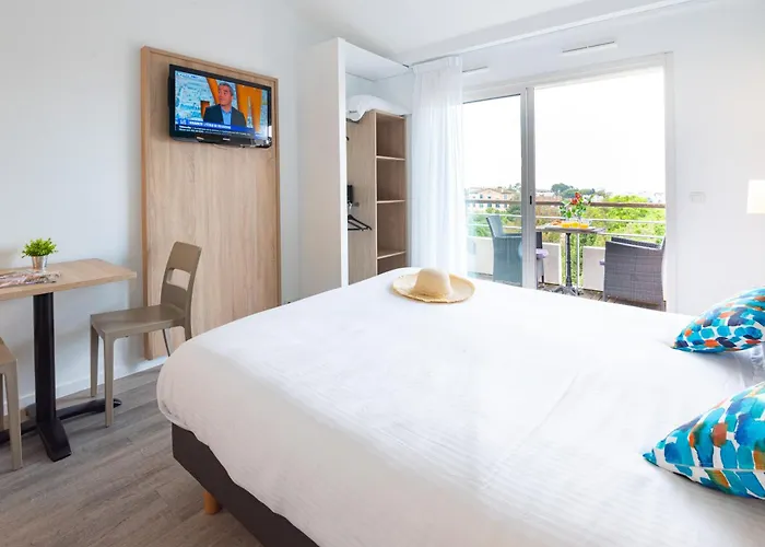 Zenitude Hotel-Residences Le Cannet